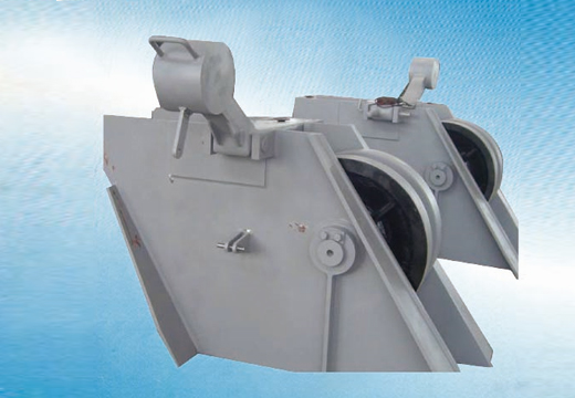 滚轮闸刀擎链器